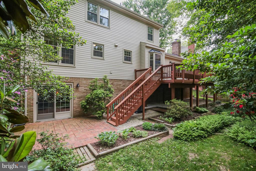 9913 Natick Road Burke, VA 22015 - Photo 30 of 30 Deck with stairway to patio