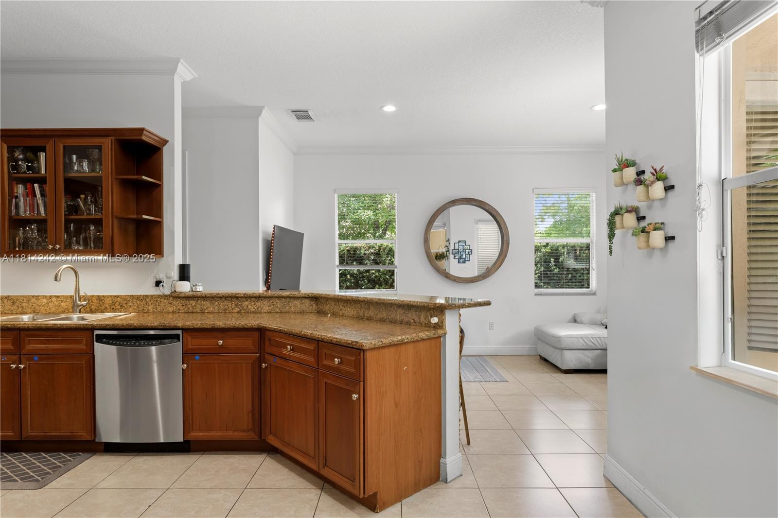 9339 Southwest 98th Place Miami, FL 33176 - Photo 12 of 33