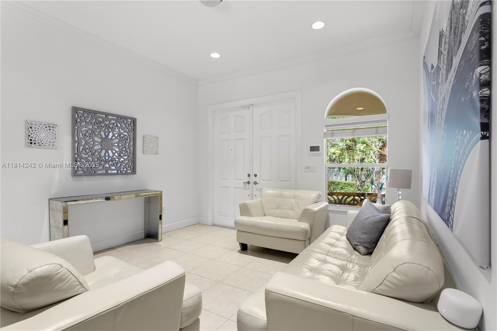 9339 Southwest 98th Place Miami, FL 33176 - Photo 7 of 33