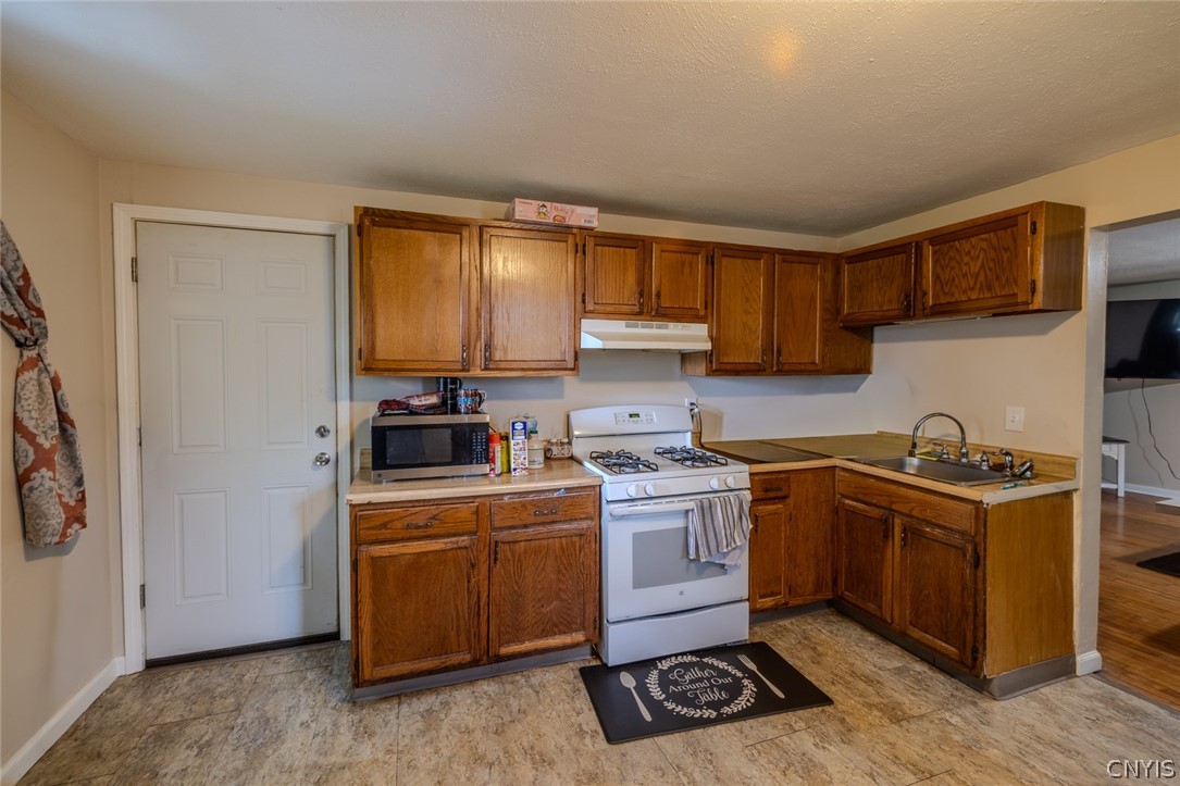 1406 Butternut Street Syracuse, NY 13208 - Photo 17 of 42