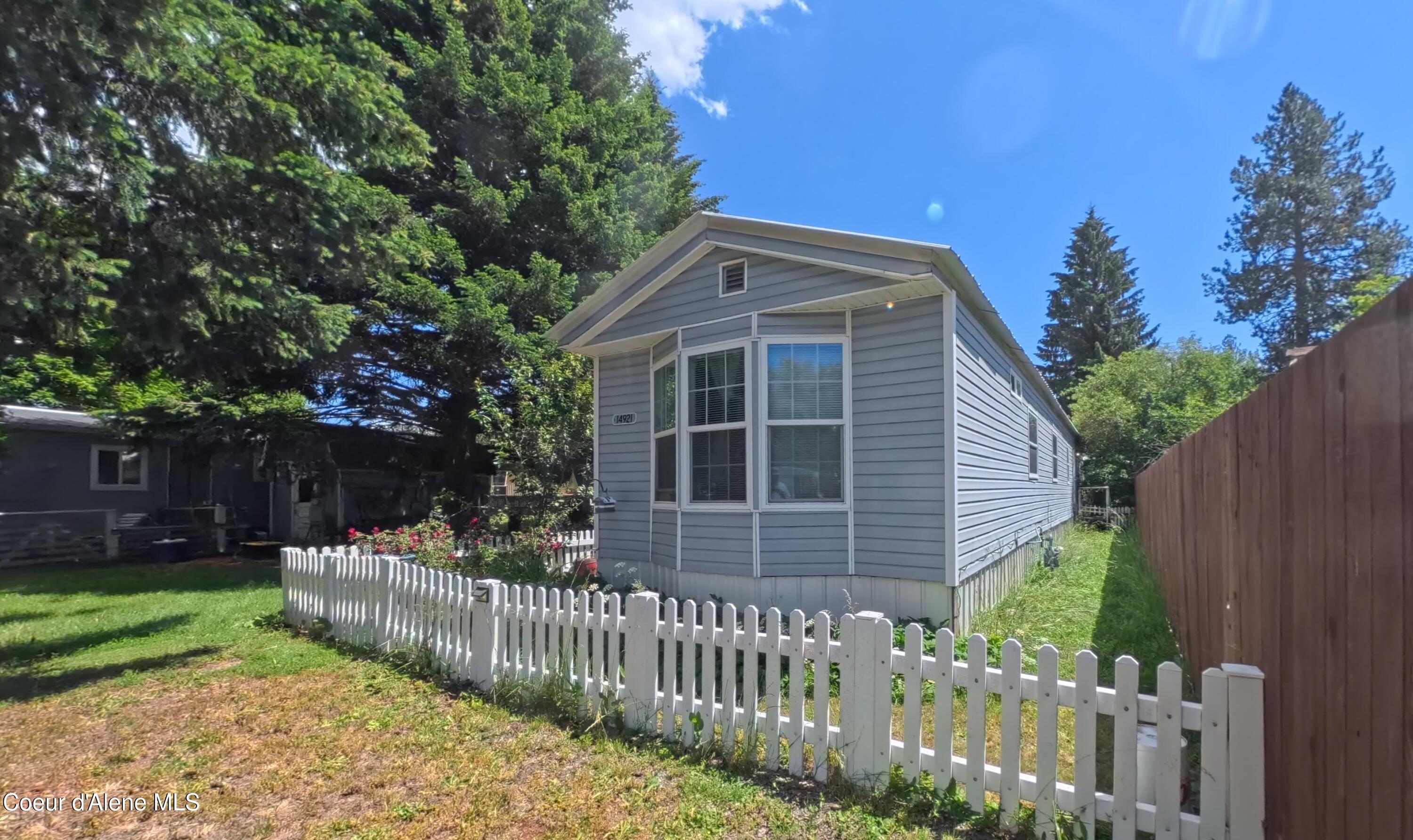 14921 North Meadow View Lane Rathdrum, ID 83858 - Photo 2 of 20 Front 2