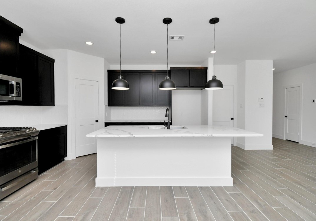 10059 Nectar Path Iowa Colony, TX 77578 - Photo 12 of 24