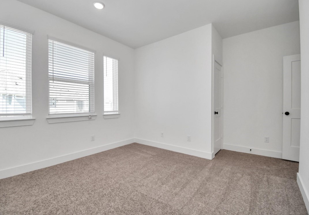 10059 Nectar Path Iowa Colony, TX 77578 - Photo 13 of 24