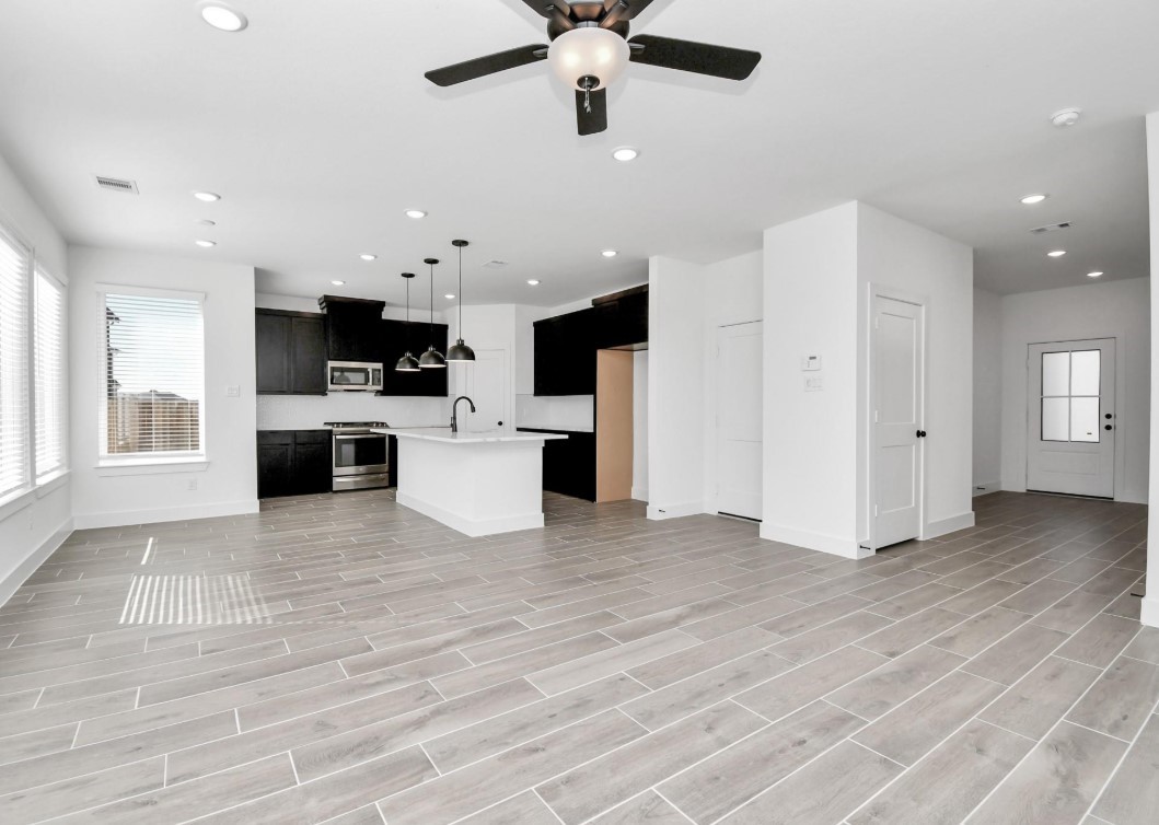 10059 Nectar Path Iowa Colony, TX 77578 - Photo 7 of 24