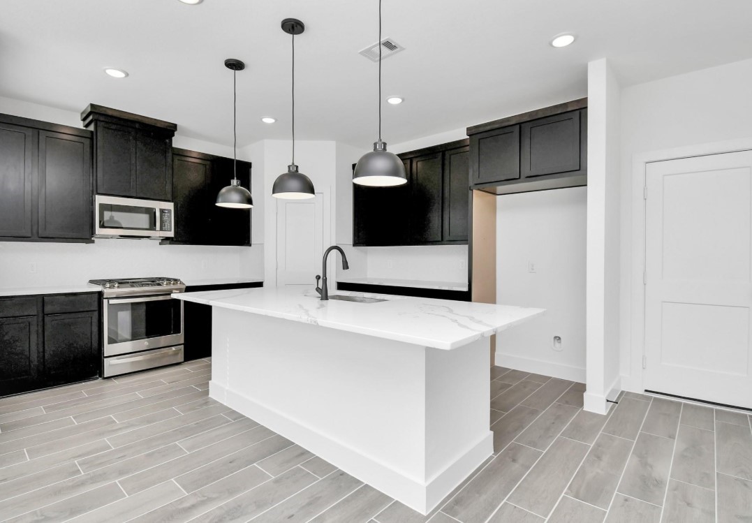 10059 Nectar Path Iowa Colony, TX 77578 - Photo 8 of 24