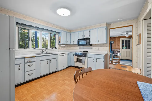 $750,000 | 55 Woodland Avenue, Wilton, ME 04294