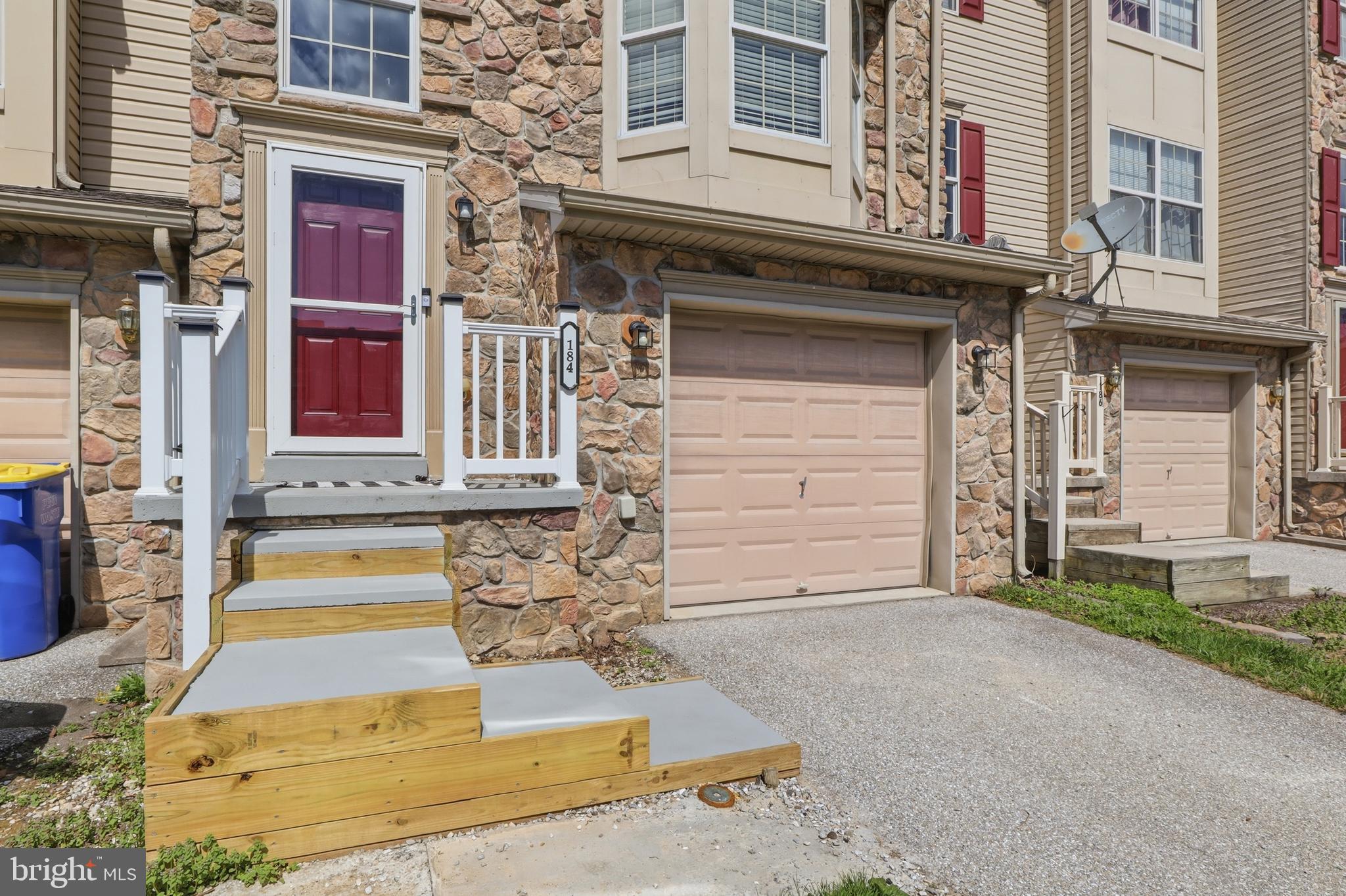 184 Sara Lane Hanover, PA 17331 - Photo 3 of 50