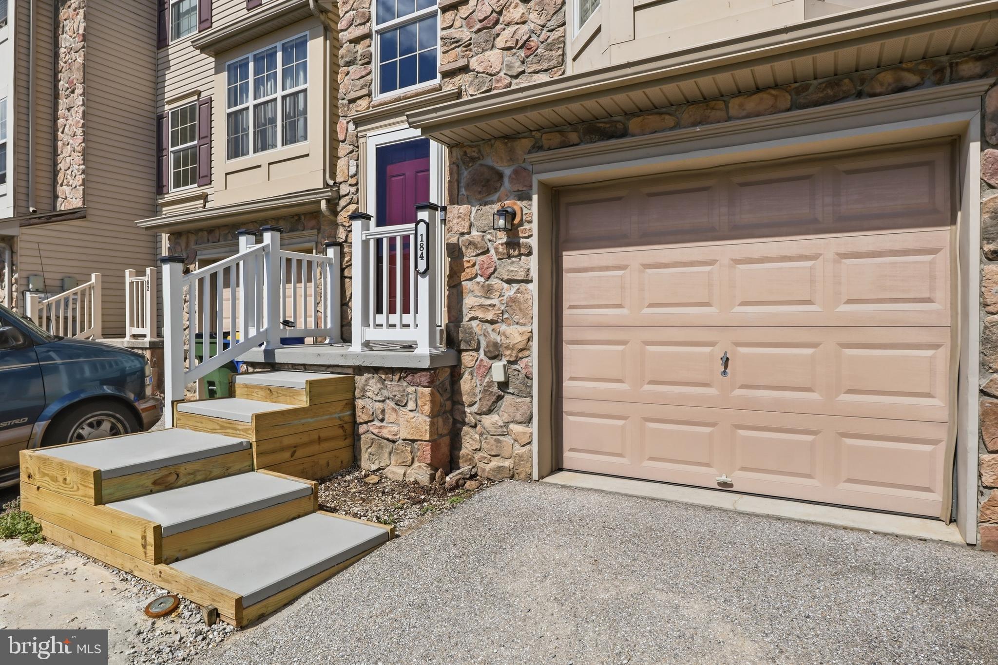 184 Sara Lane Hanover, PA 17331 - Photo 4 of 50
