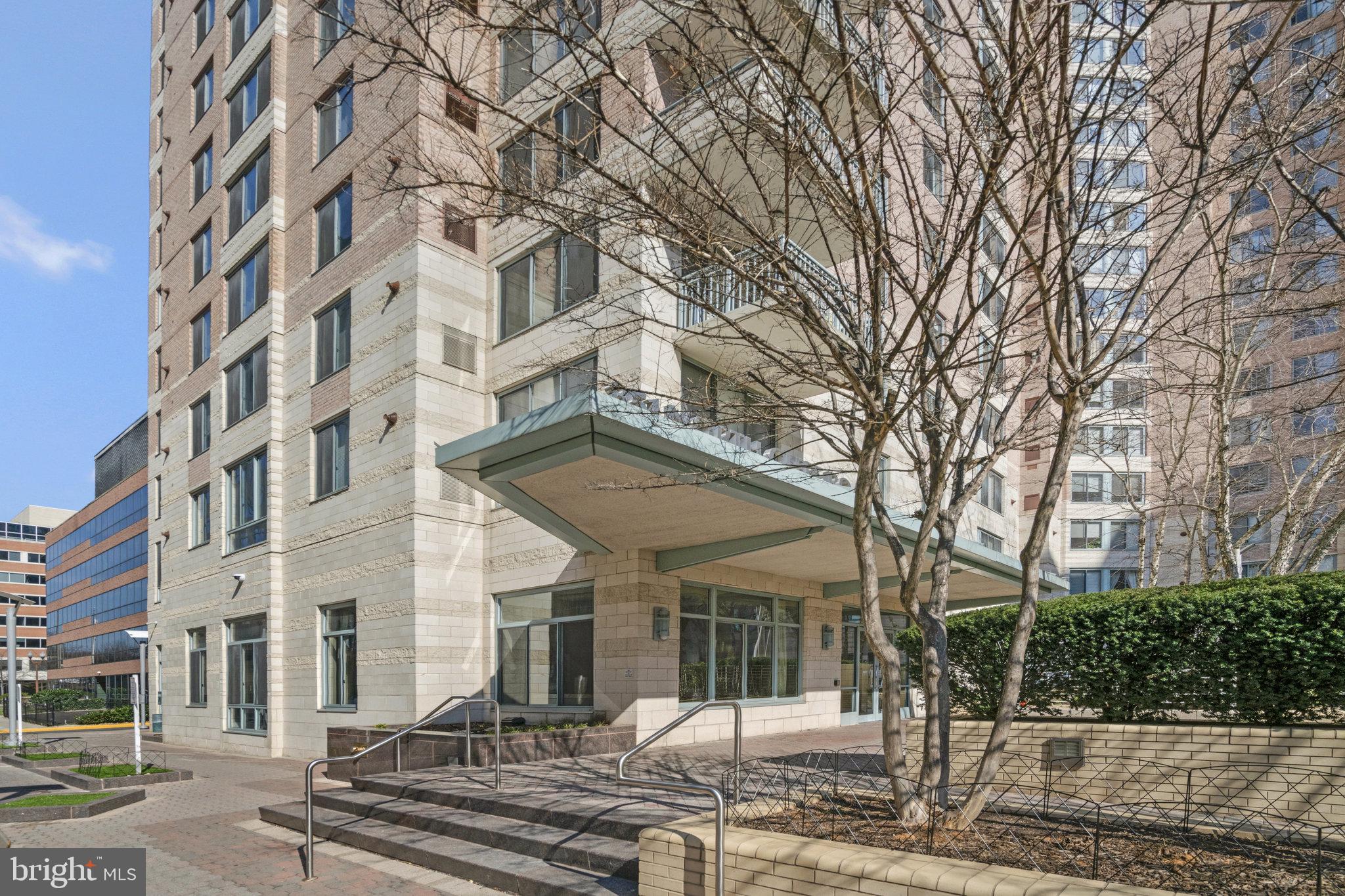 851 North Glebe Road, Unit 1813 Arlington, VA 22203 - Photo 4 of 39 Gallery Image 4