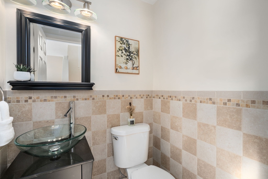 31 B Gates Road, Unit 22R Worcester, MA 01603 - Photo 14 of 29