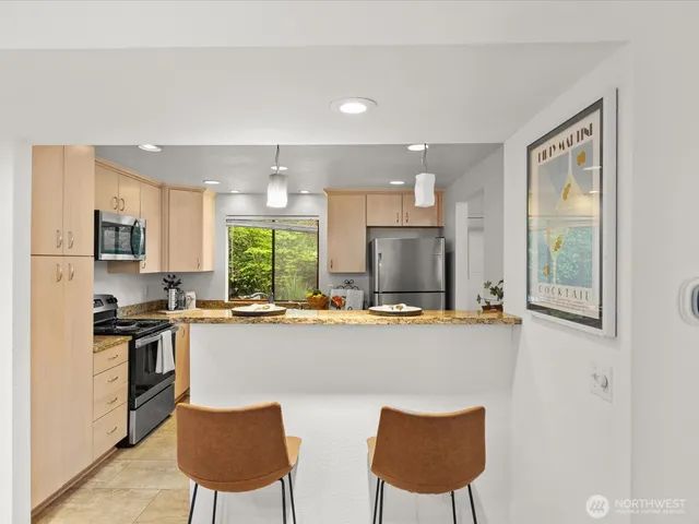 $679,000 | 3506 108th Place Northeast, Unit 2, Bellevue, WA 98004