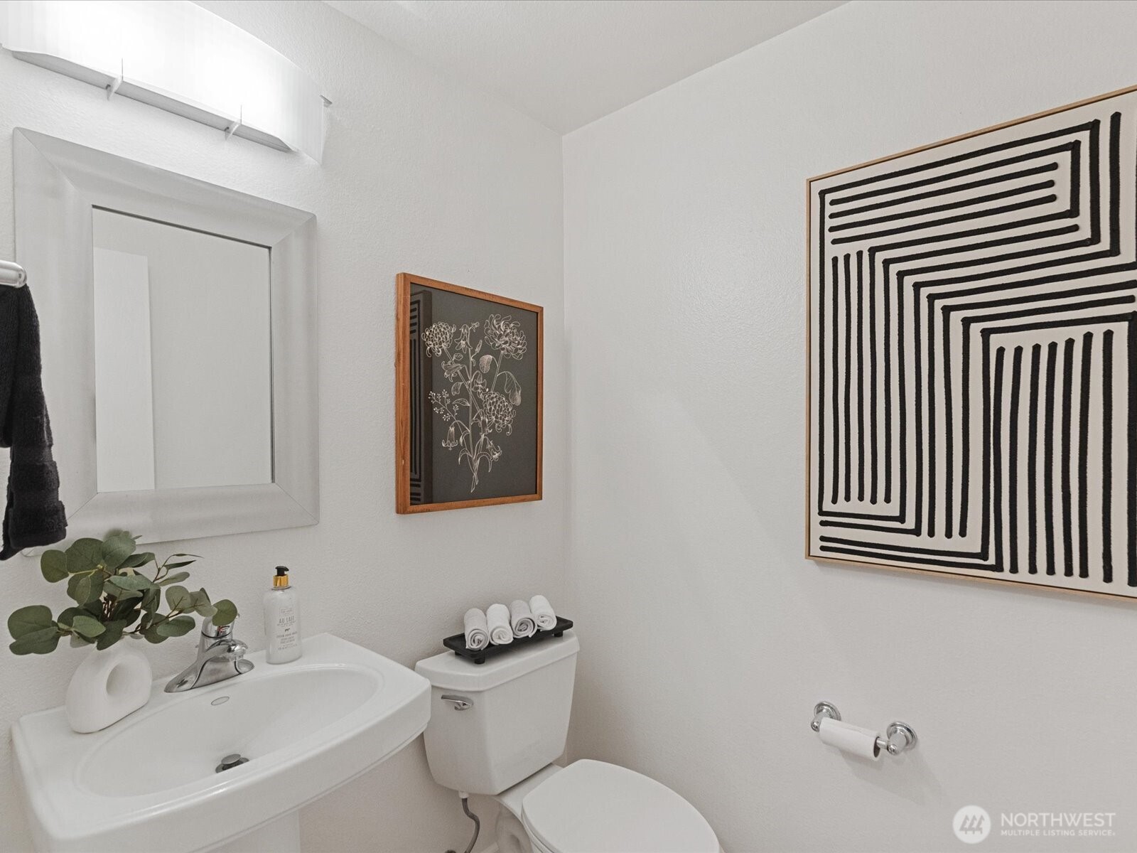 3506 108th Place Northeast, Unit 2 Bellevue, WA 98004 - Photo 17 of 39 a bathroom with a sink and a toilet