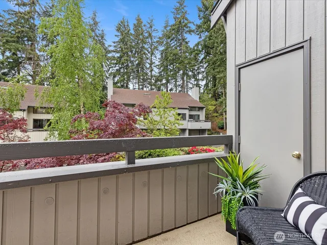$679,000 | 3506 108th Place Northeast, Unit 2, Bellevue, WA 98004