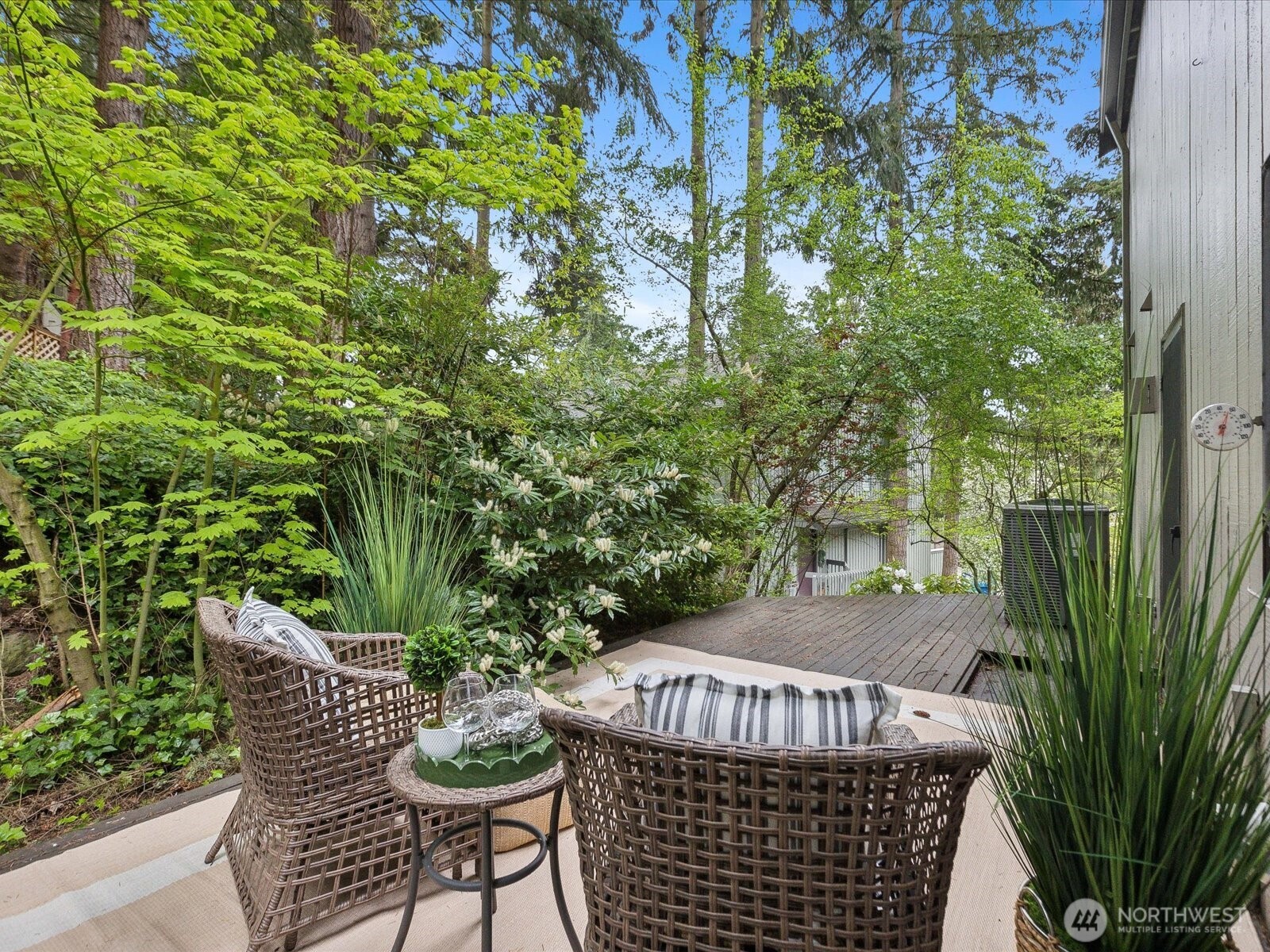 3506 108th Place Northeast, Unit 2 Bellevue, WA 98004 - Photo 37 of 39 a view of outdoor space yard and patio