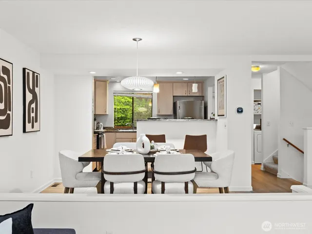 $679,000 | 3506 108th Place Northeast, Unit 2, Bellevue, WA 98004