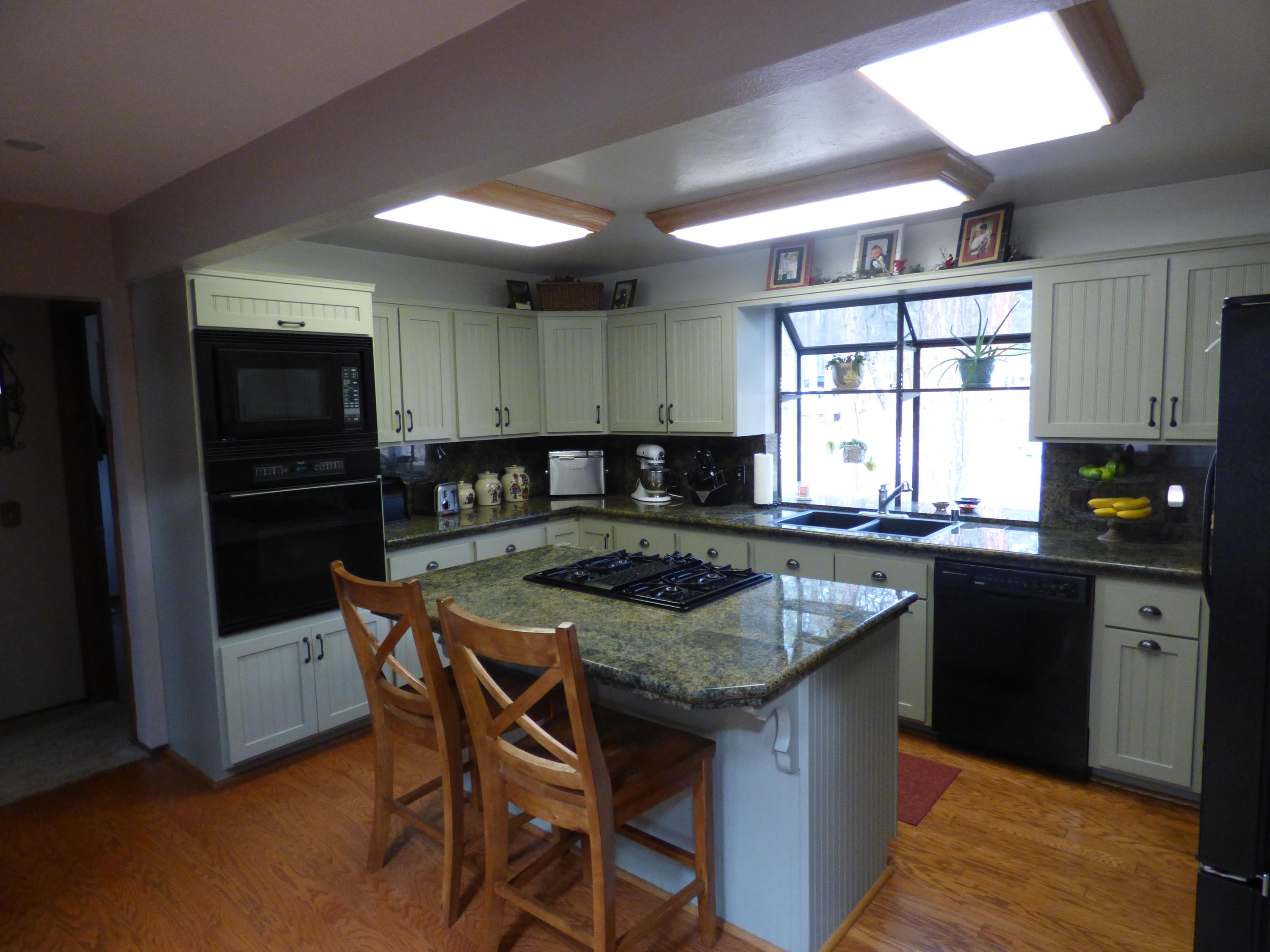 44863 Pine Shadows Road McArthur, CA 96056 - Photo 9 of 26 Kitchen1