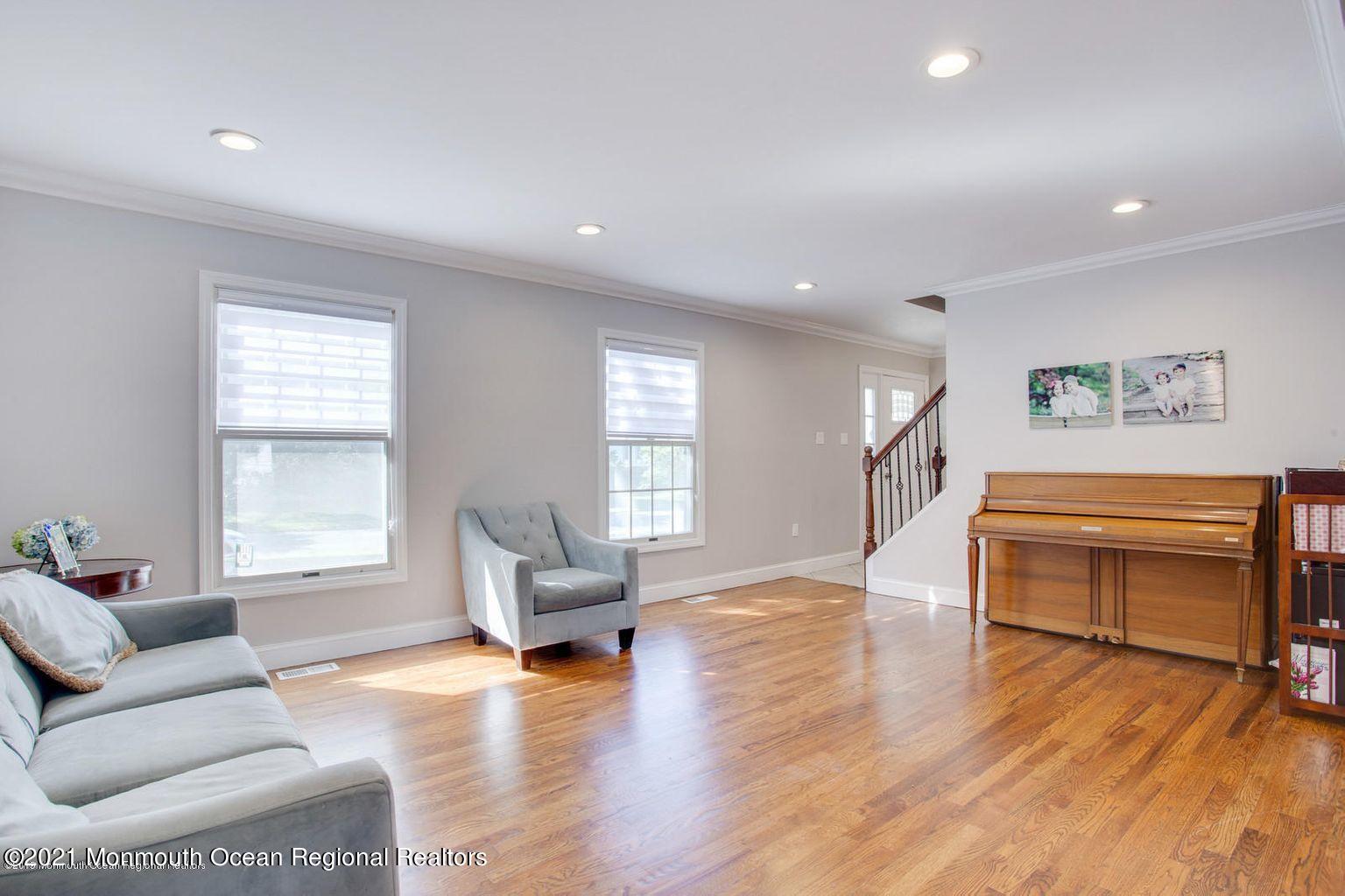 28 Hemlock Hill Road Jackson, NJ 08527 - Photo 3 of 25 20190702173858970893000000-o