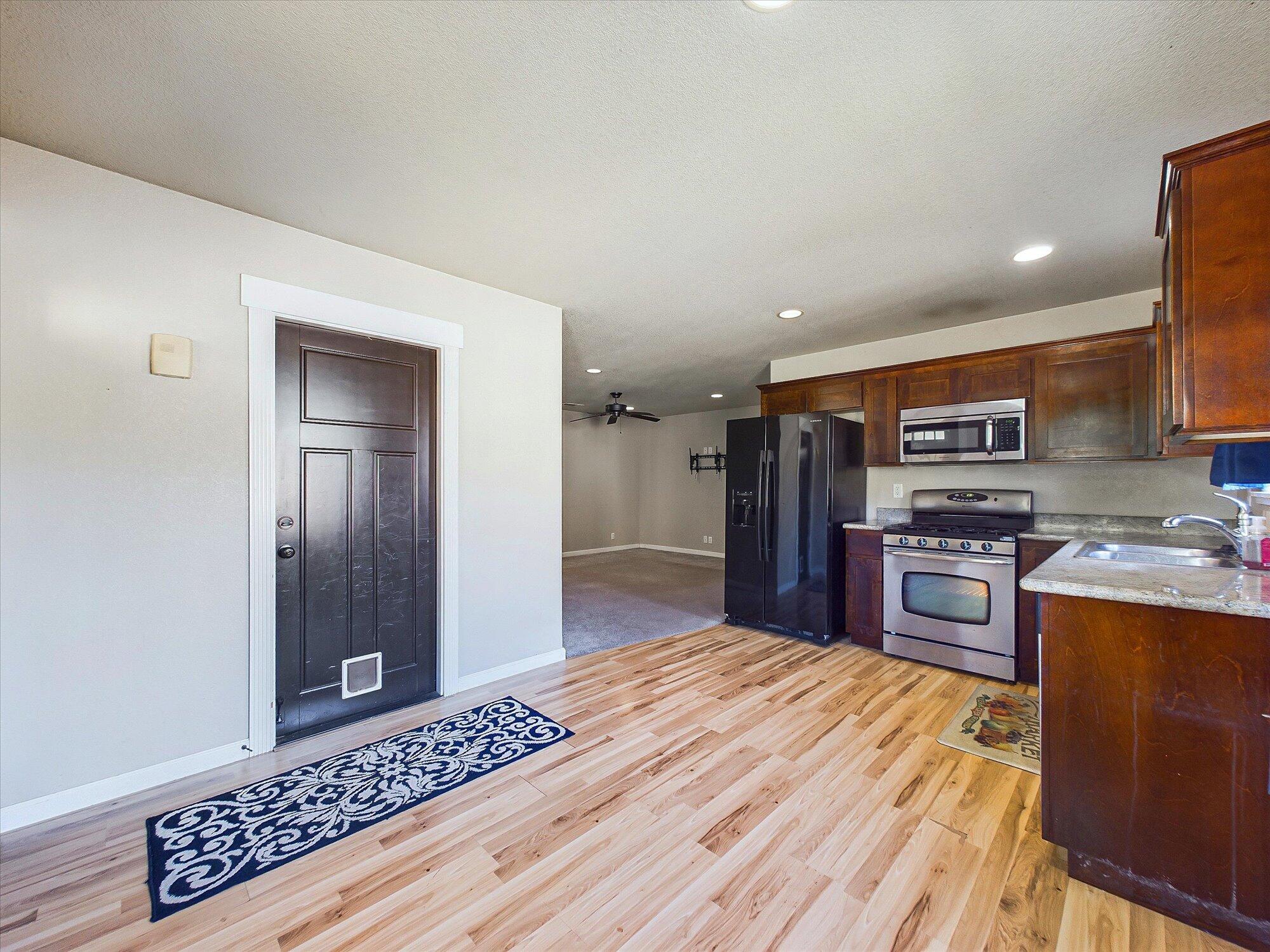 908-910 Hilda Court Rio Dell, CA 95562 - Photo 16 of 45