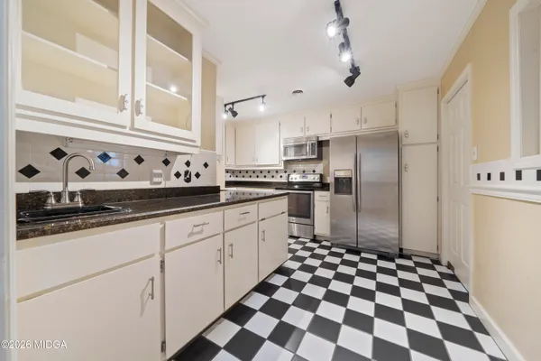 $219,900 | 518 High Point N Road, Macon, GA 31210