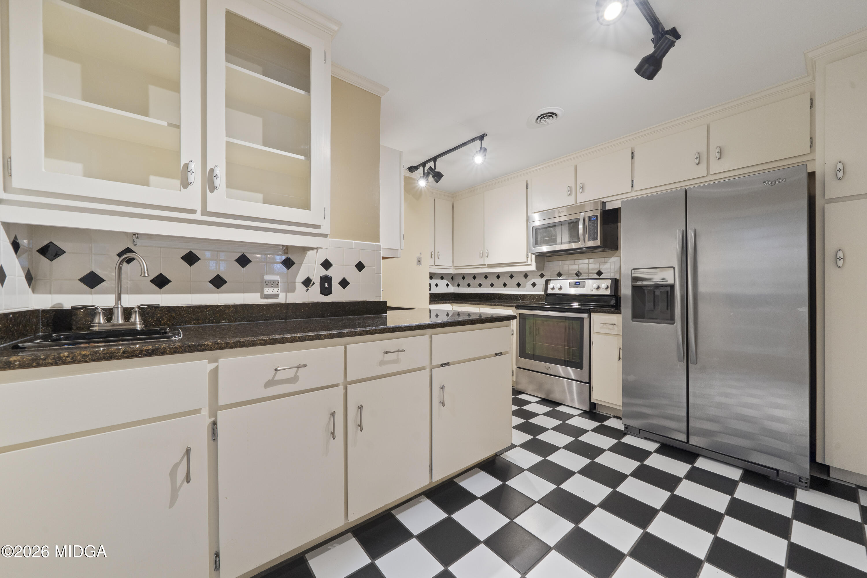 518 High Point N Road Macon, GA 31210 - Photo 12 of 48 518 High Point Road North-06850