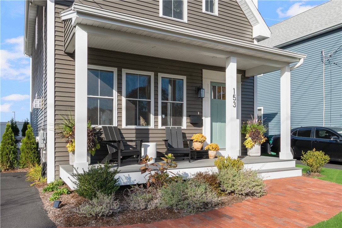 153 Graystone Street Warwick, RI 02886 - Photo 2 of 50