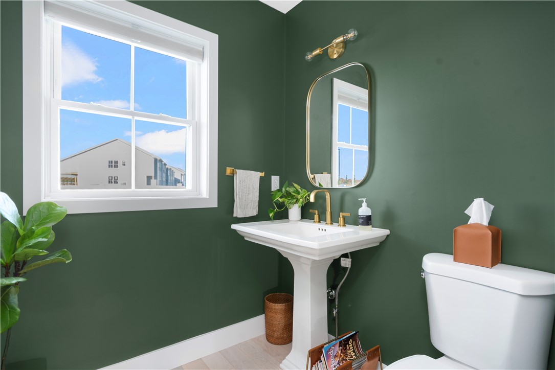 153 Graystone Street Warwick, RI 02886 - Photo 26 of 50