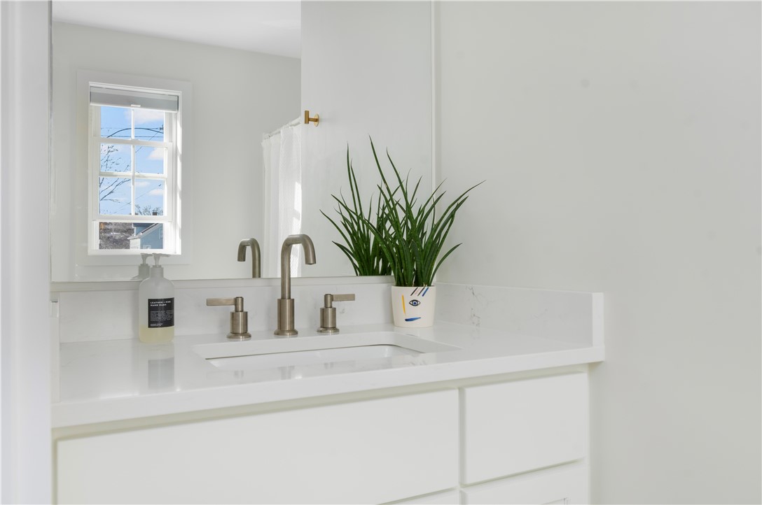 153 Graystone Street Warwick, RI 02886 - Photo 36 of 50