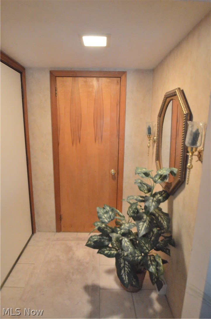 2899 Center Road Youngstown, OH 44514 - Photo 12 of 28 Gallery Image 12