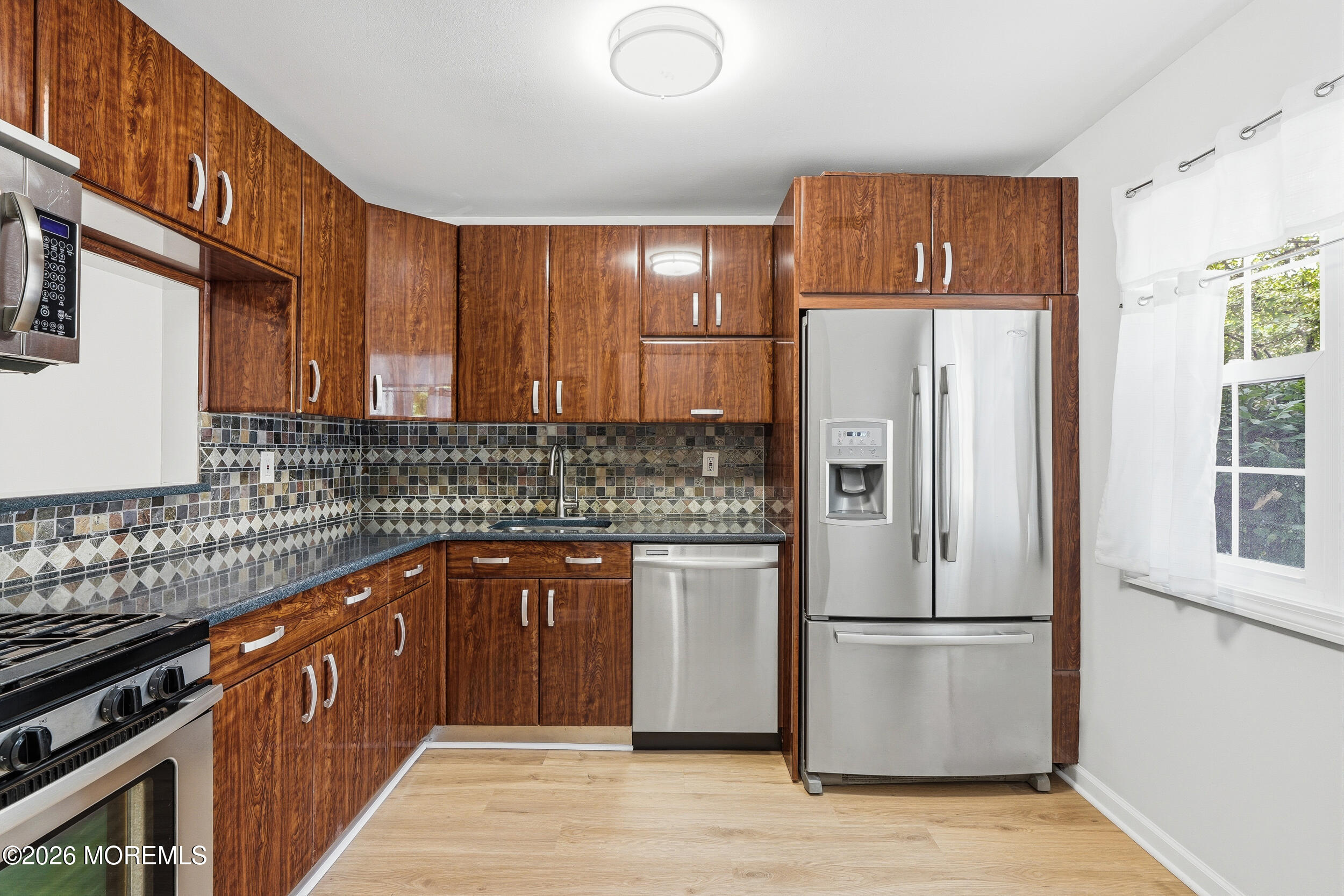 60 County Road, Unit J67 Cliffwood, NJ 07721 - Photo 14 of 38 023