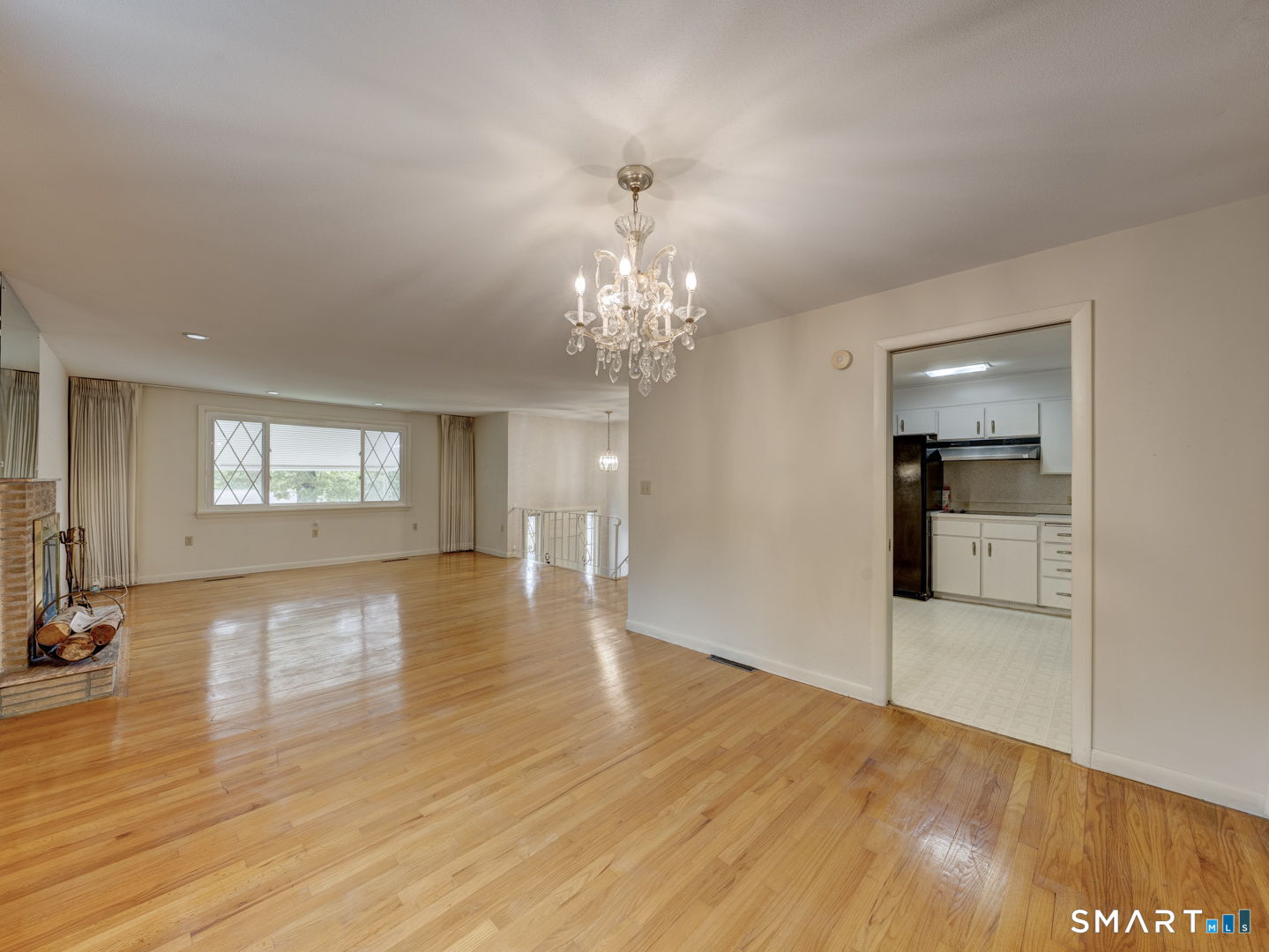 390 Ballfall Road Middletown, CT 06457 - Photo 13 of 40