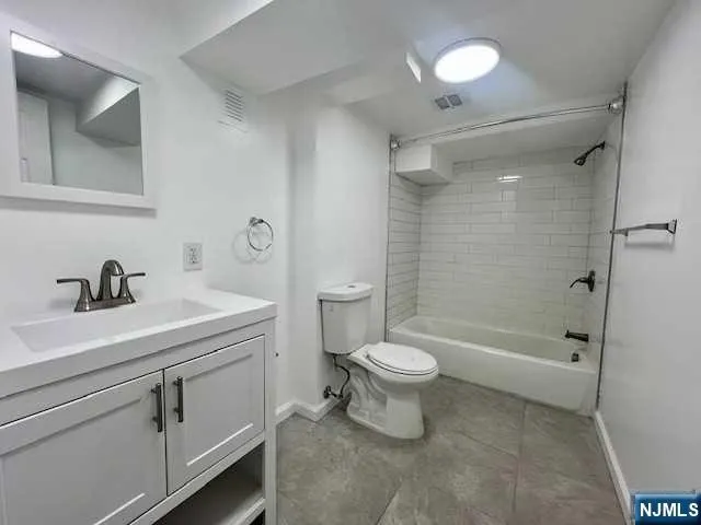 $1,675 | 197 Lafayette Place, Unit D3, Englewood, NJ 07631