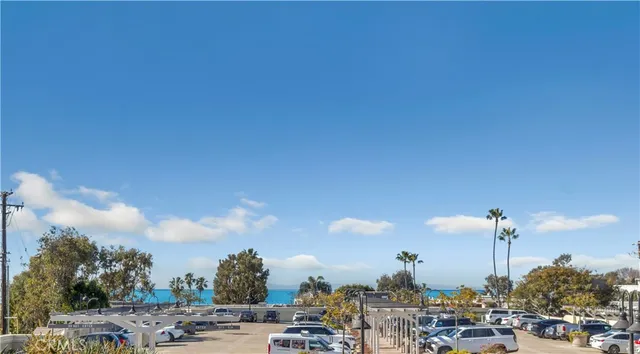 $8,000 | 310 Hawthorne Road, Laguna Beach, CA 92651