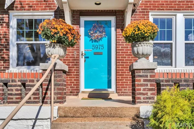 $275,000 | 5975 North Cuba Court, St. Louis, MO 63139