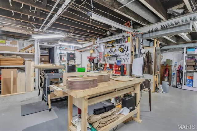 $275,000 | 5975 North Cuba Court, St. Louis, MO 63139