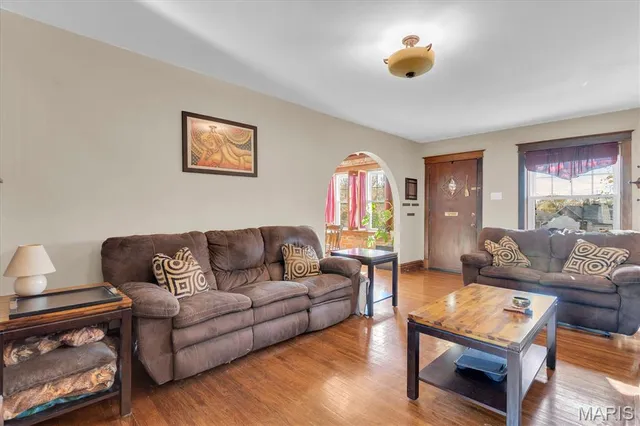 $275,000 | 5975 North Cuba Court, St. Louis, MO 63139