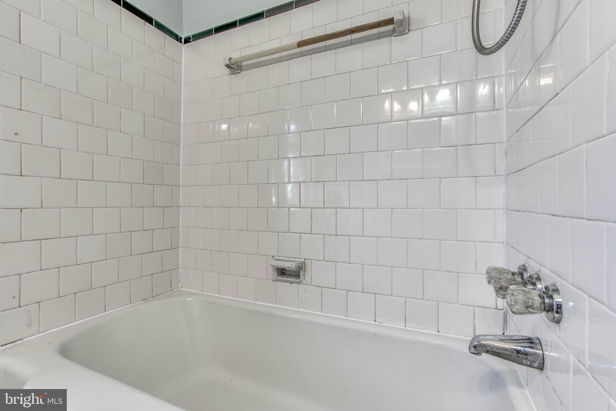 1643 Northwick Road Baltimore, MD 21218 - Photo 15 of 27