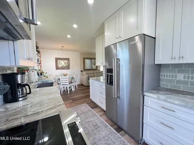 $1,500 | 412 Chadwick Avenue, Waveland, MS 39576