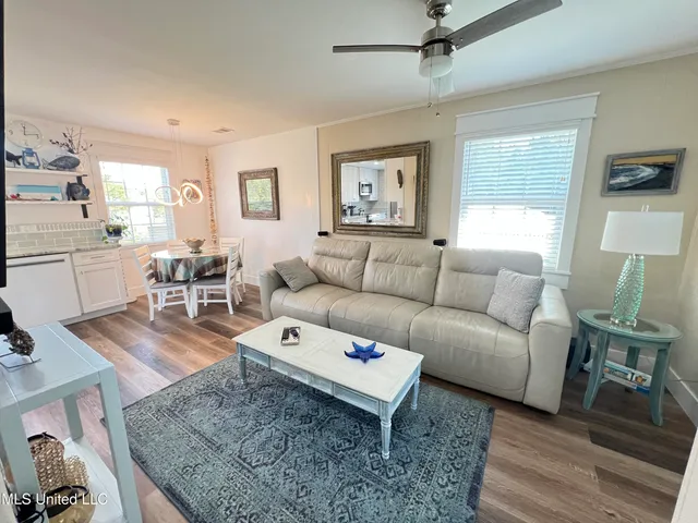 $1,500 | 412 Chadwick Avenue, Waveland, MS 39576