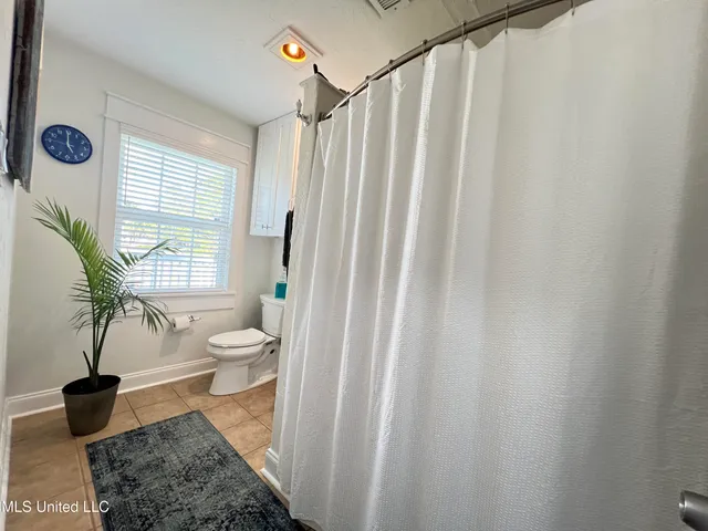 $1,500 | 412 Chadwick Avenue, Waveland, MS 39576