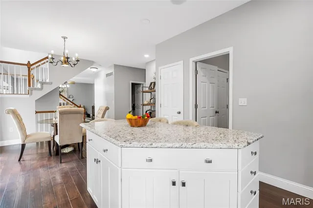 $485,000 | 7004 Seminary Ridge Court, Edwardsville, IL 62025