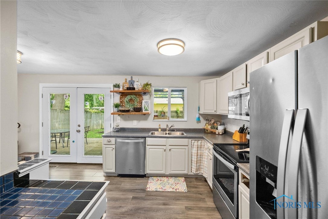 4252 Foxchapel Road Toledo, OH 43607 - Photo 10 of 29 Gallery Image 10