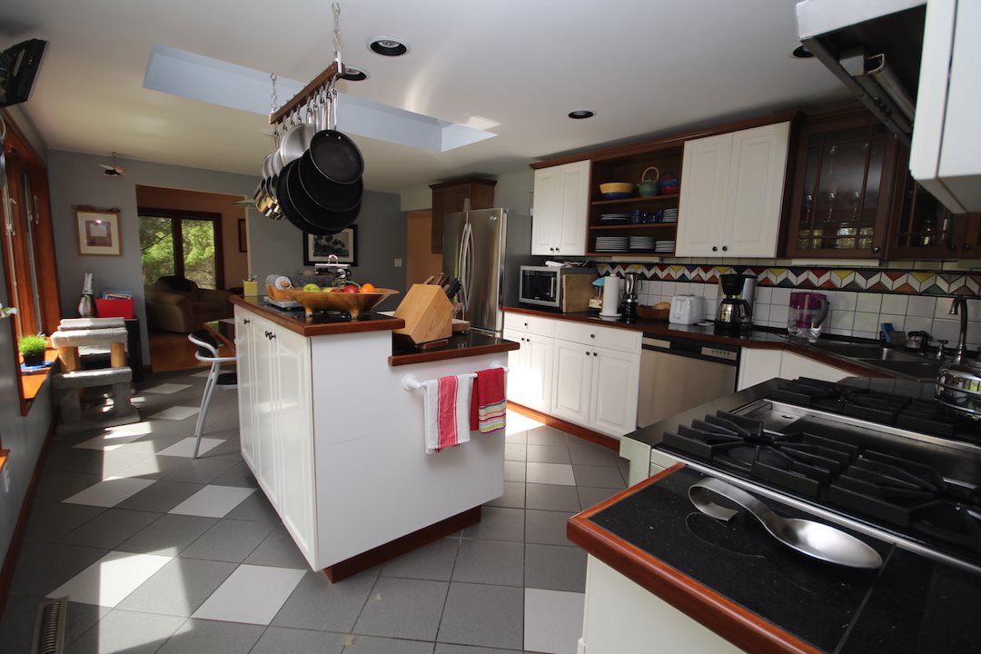 970 West Wing Road Mount Pleasant, MI 48858 - Photo 8 of 43 1831889-7.JPG