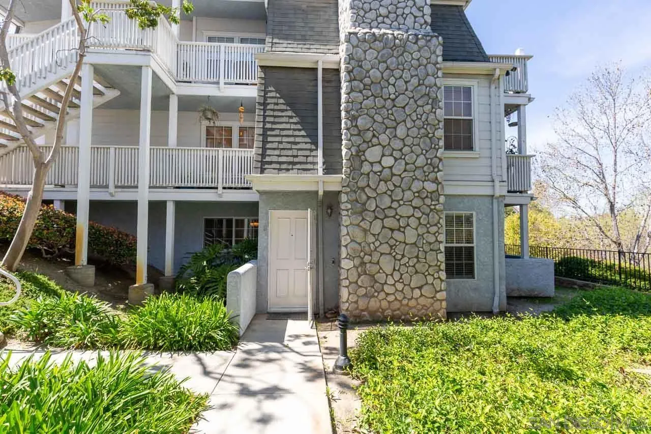 5064 Via Manos, Unit B Oceanside, CA 92057 - Photo 19 of 26