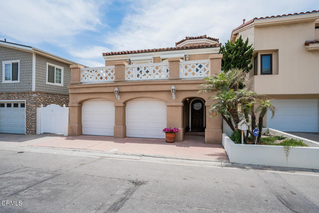4165 Ocean Drive Oxnard, CA 93035 - Photo 2 of 44 a view of a hallway with a fireplace