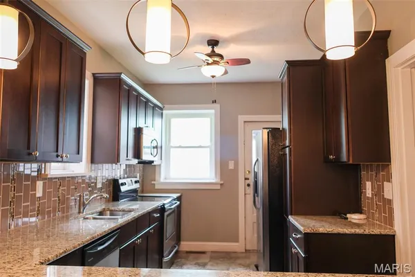 $1,800 | 6406 Woodbine Court, St. Louis, MO 63109