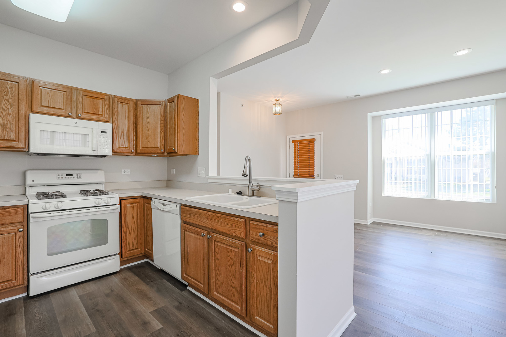13580 Hemlock Road Huntley, IL 60142 - Photo 9 of 24