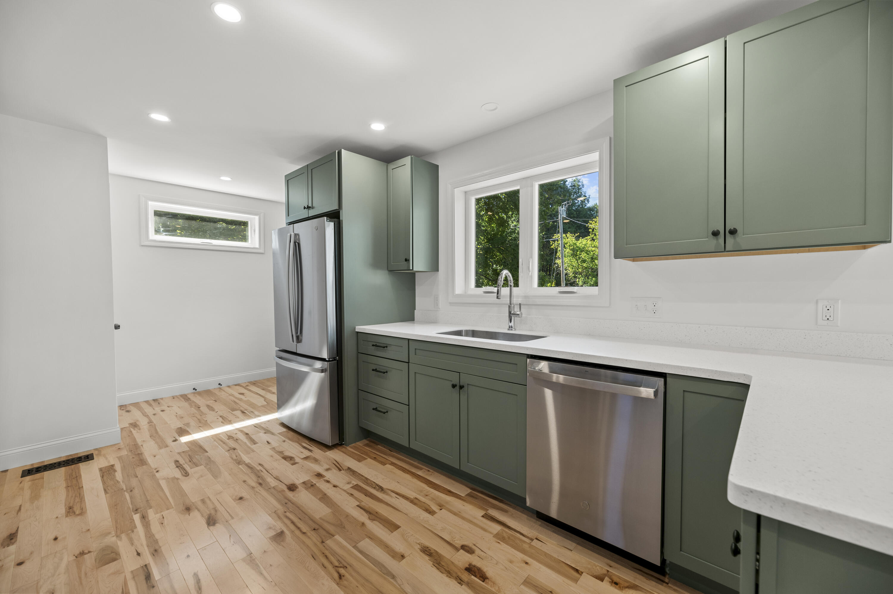 629 Riverside Drive Augusta, ME 04330 - Photo 10 of 50 DSC_6302