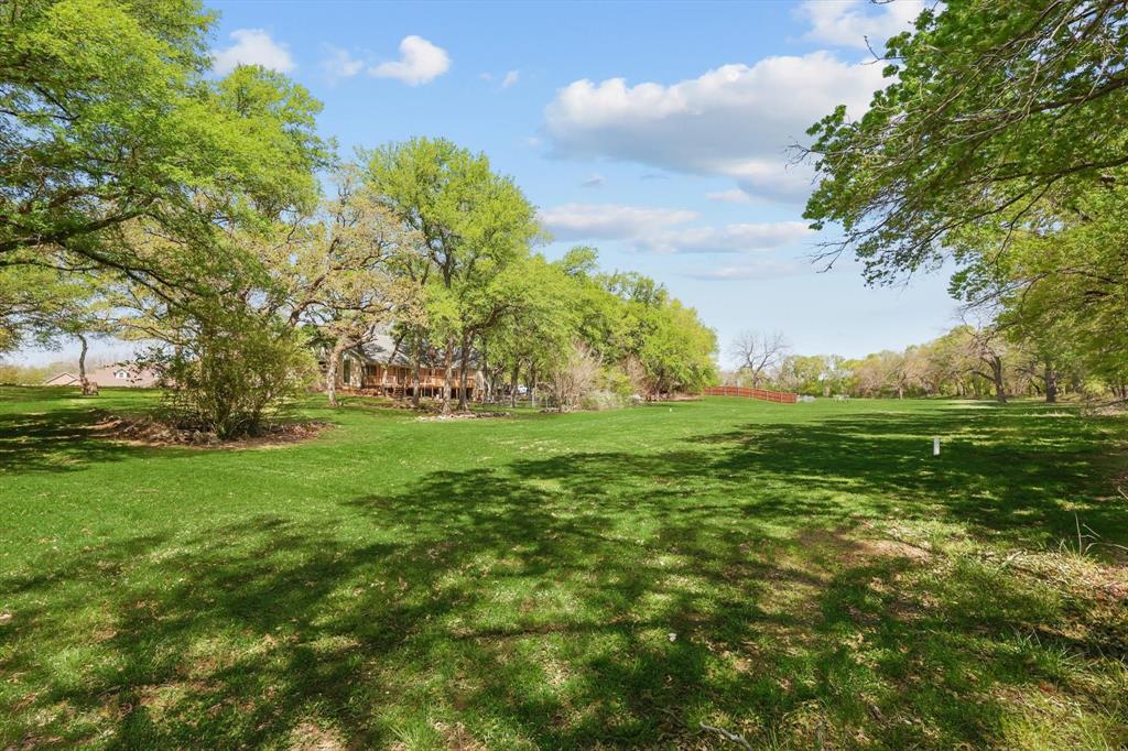 1904 Oak Ridge Trail Bridgeport, TX 76426 - Photo 30 of 34 View of green lawn