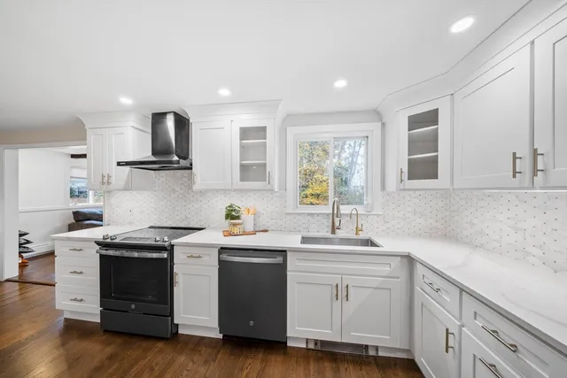 $899,000 | 3 Burke Drive, Canton, MA 02021