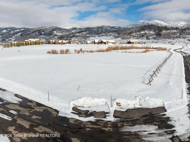 $275,000 | Lot 37 South River Trail, Alpine, WY 83128